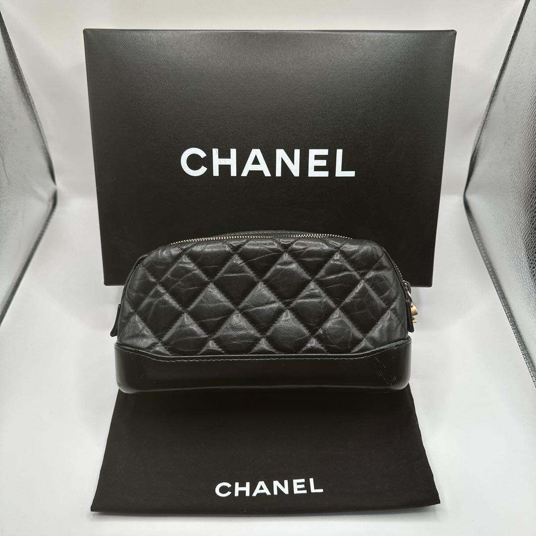 CHANEL マトラッセ　レザーポーチ　ブラック