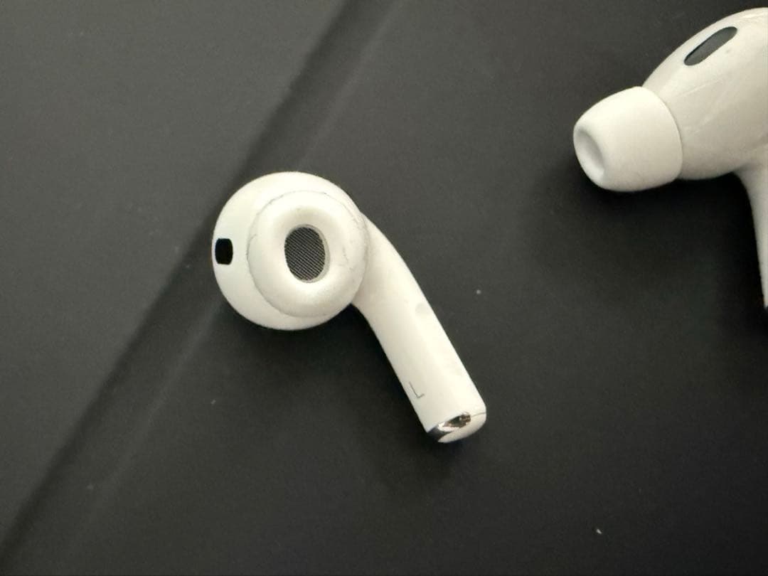 AirPods Pro 2 (Lightningタイプ) イヤホン本体＋ケース付