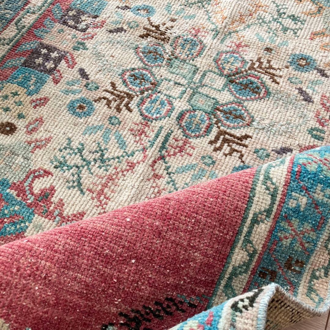 専用✳︎ギュネイラグ　柔らかレッド　ペールブルー　グリーン　トルコヴィンテージラグ