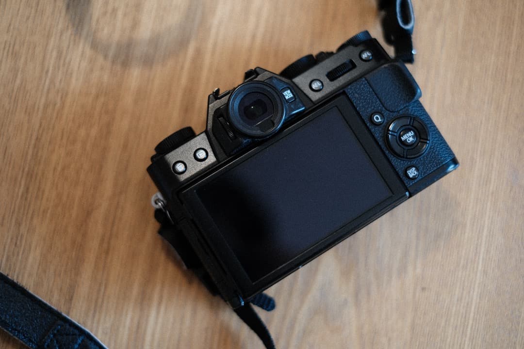 FUJIFILM X-T20 ブラック　完動品　ミラーレスカメラ