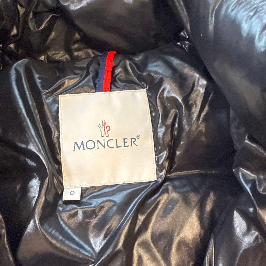 MONCLER ストライプダウンジャケット