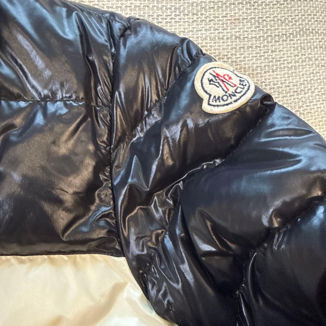 MONCLER ストライプダウンジャケット