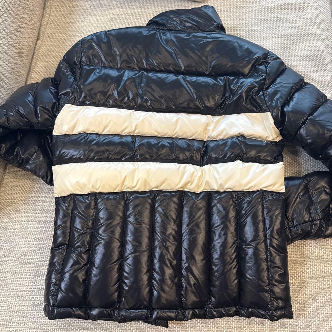 MONCLER ストライプダウンジャケット