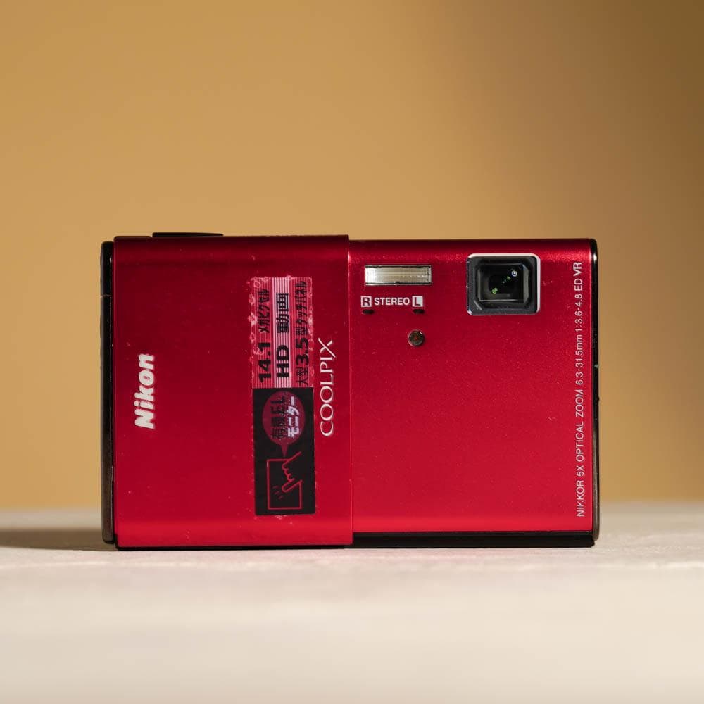 【スタイリッシュなコンデジ】Nikon coolpix s80 レッド