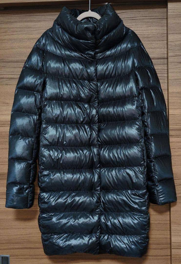 【美品】　HERNO ヘルノ　ダウンコート　38　ネイビー　膝上丈