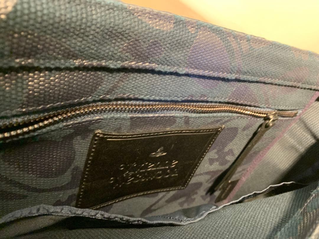 美品メッセンジャーバック