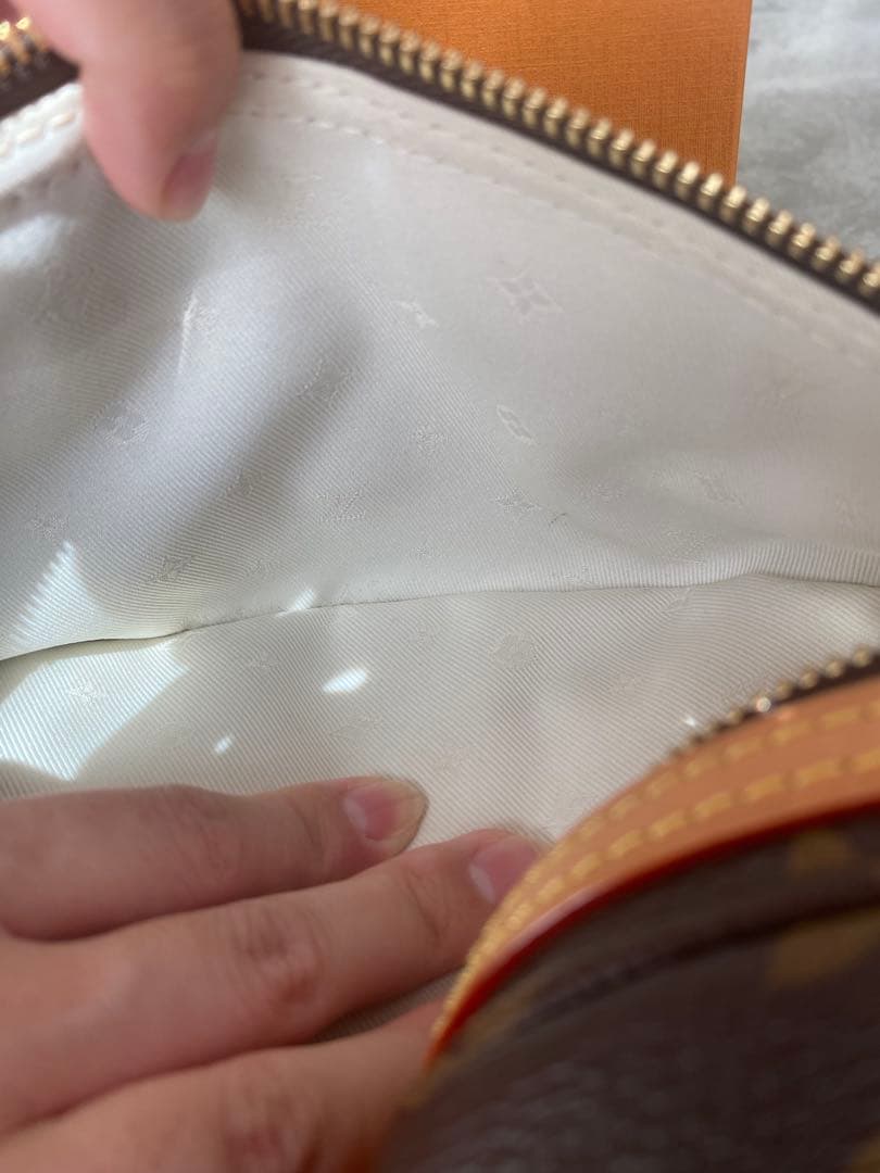 Louis Vuitton ボディバック　ハイライズモノグラム