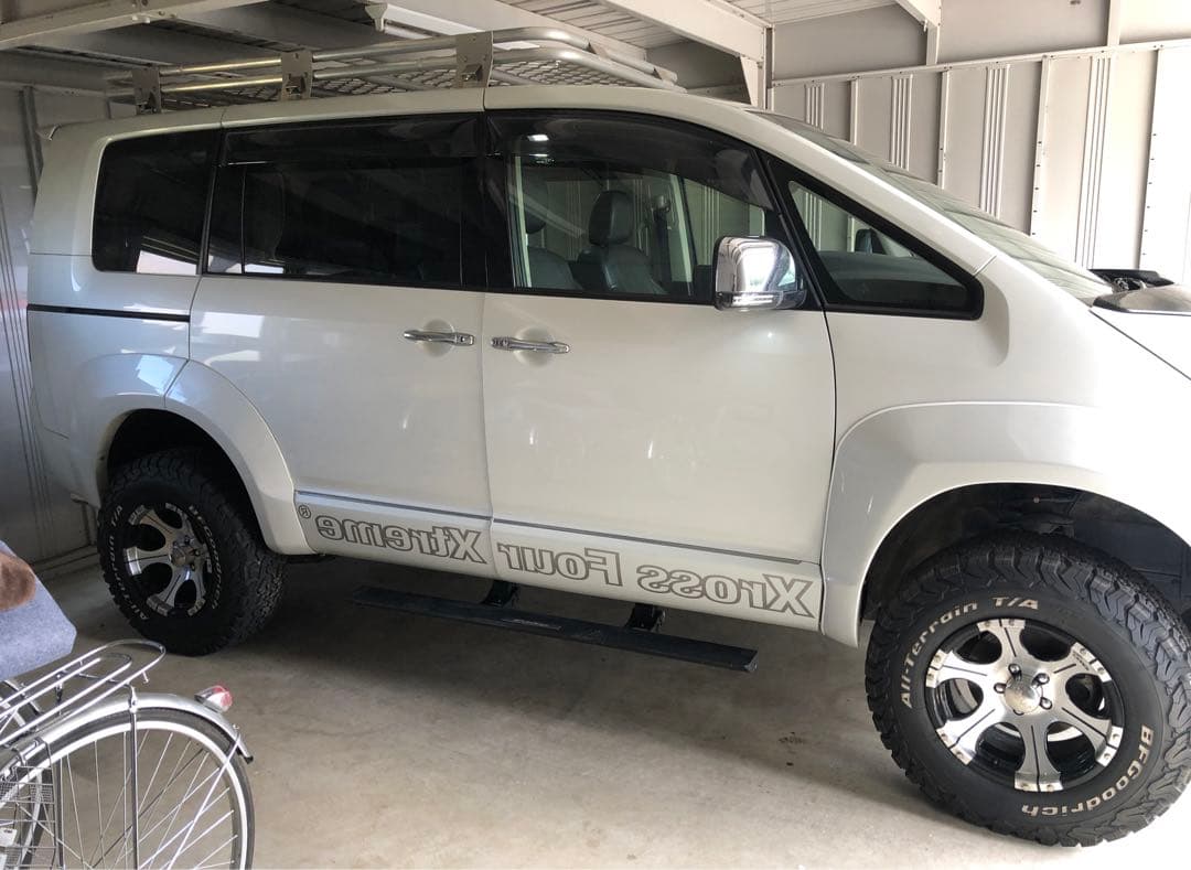 クロ　デリカd5用　ルーフキャリア　ルーフラック　マチヤマ