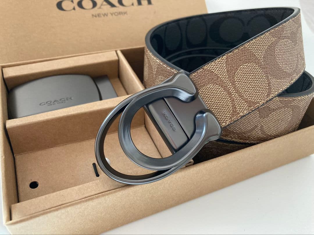SALE♪コーチ　新品　リバーシブル　シグネチャー　バックル回転ベルト