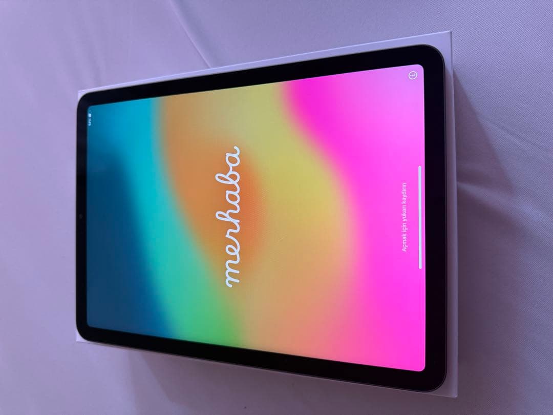 R*i様 Apple iPad Air 第5世代 10.9インチ スペースグレー