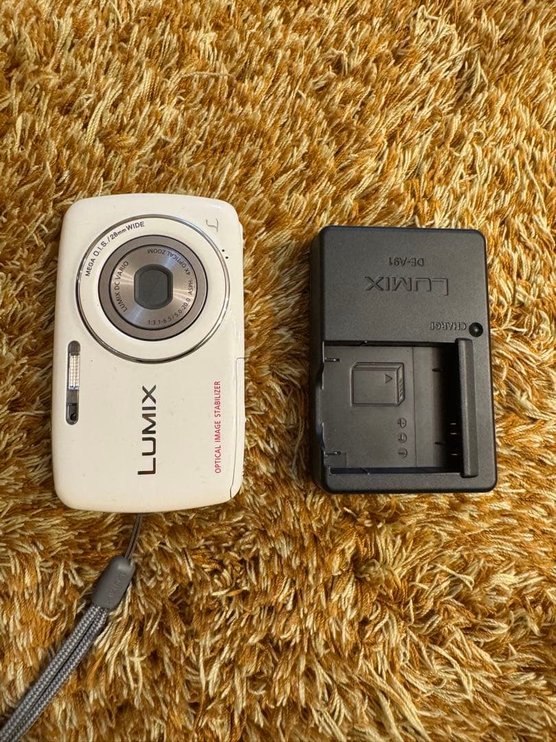 動作確認済み　LUMIX DMC-S1 ホワイト コンデジ　デジカメ