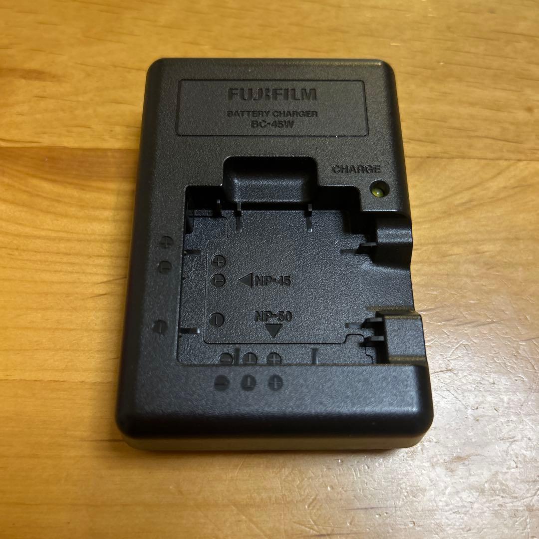 FUJIFILM FinePix Z33 WP ピンク