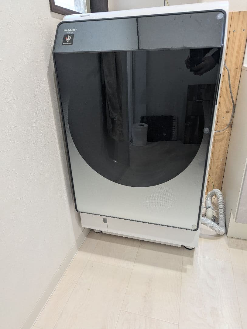 SHARPドラム式洗濯乾燥機　 ES-W113-SL