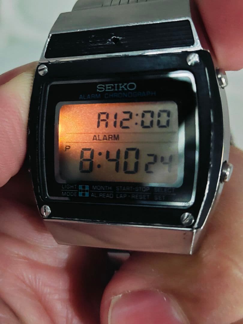 VINTAGE 1980's SEIKO A359-4000 デジタル腕時計