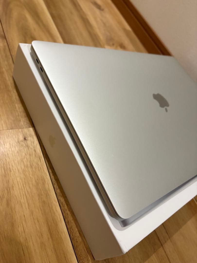 美品　MacBook pro/2019/16インチ/512GBメモリ16GB