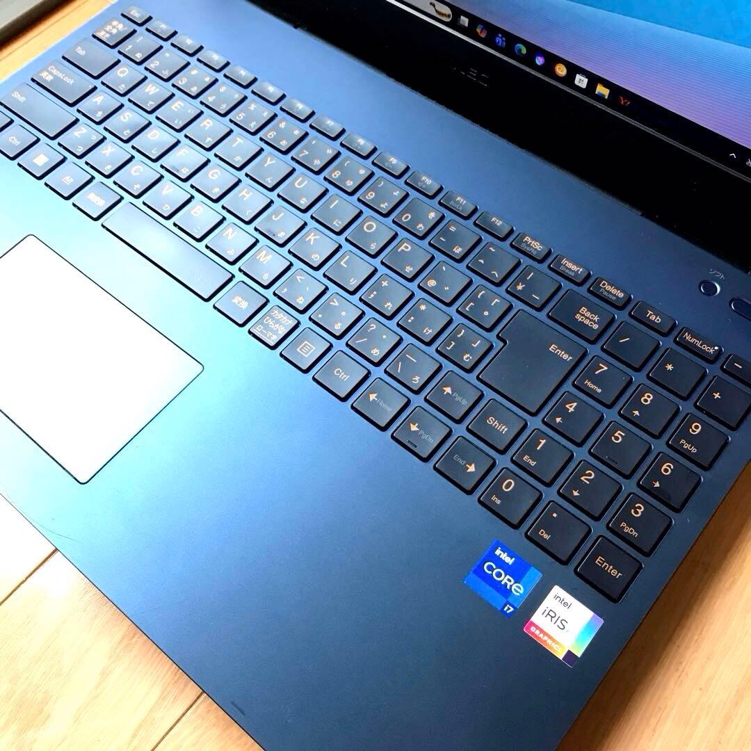 美品 LaVie N1570/GAL(2023年製モデル)