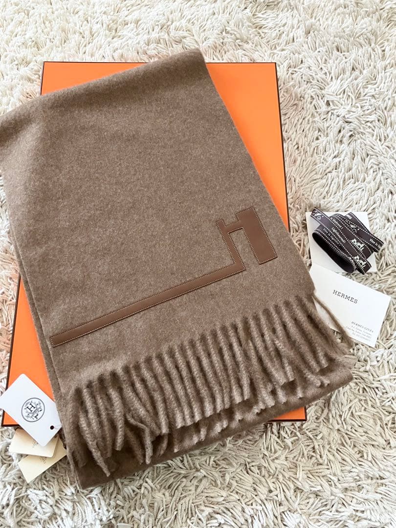 HERMES エルメス マフラー キヴィアック シープスキンパッチ　新品