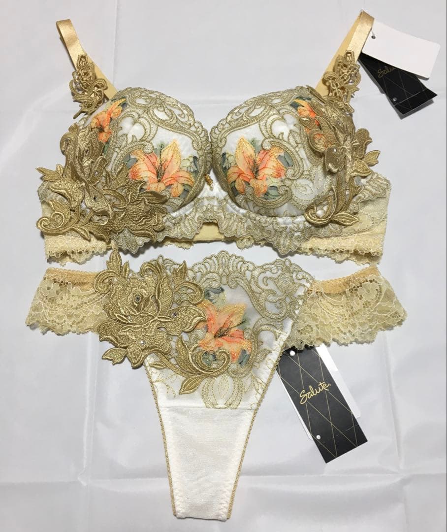 新品　ワコール　サルート 82G ブラジャー D75 ソングM