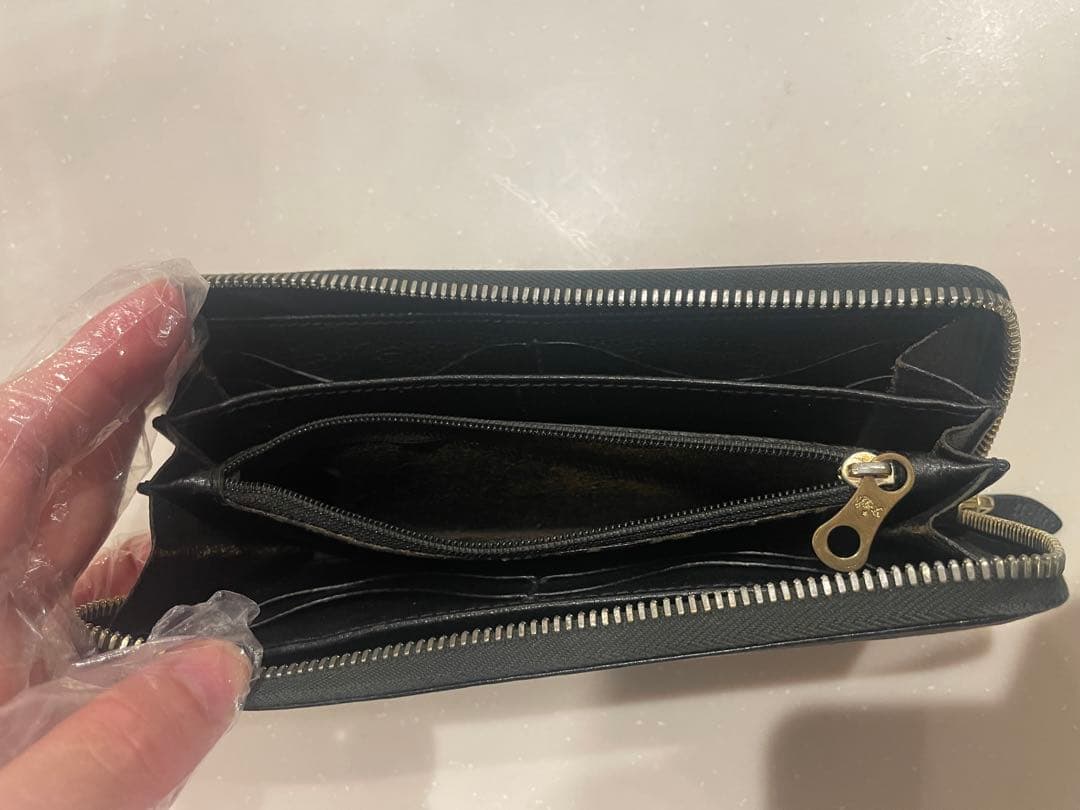 【美品】IL BISONTE 長財布 ラウンドファスナー 本革 黒 正規品