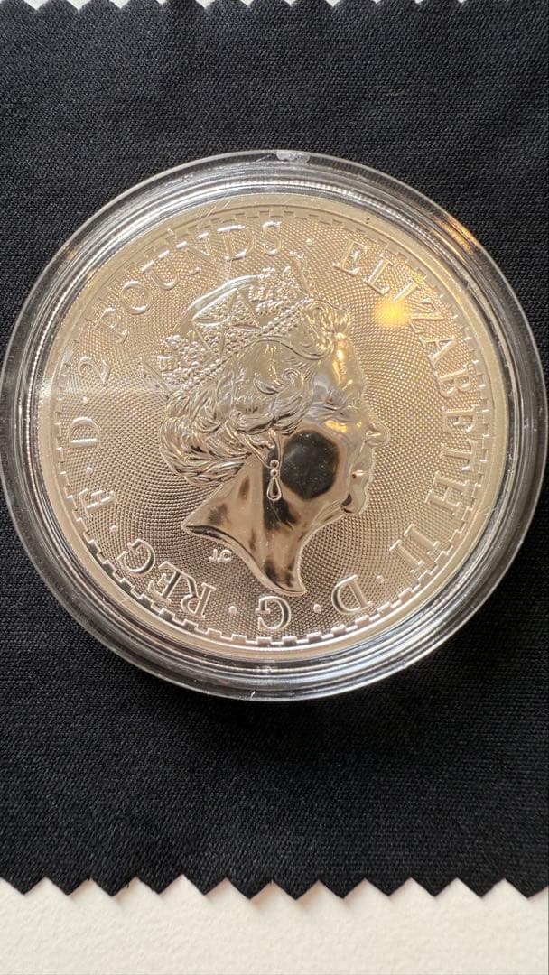 2023年 エリザベス2世 2ポンド 銀貨