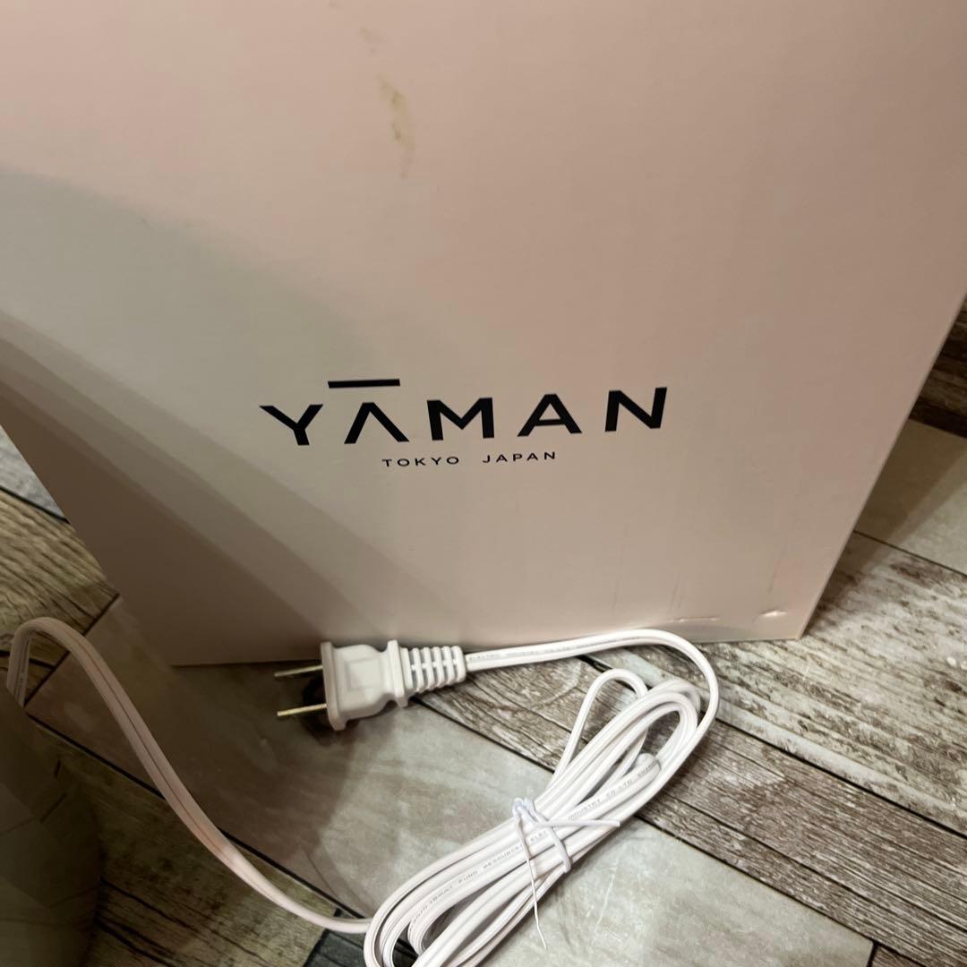 YAMAN フェイススチーマー ミラー仕上げ