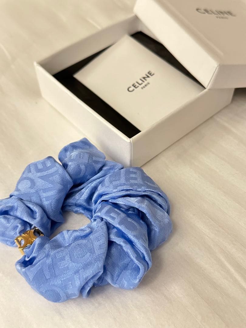 【正規品】新品未使用CELINE シュシュ ブルー　箱付き