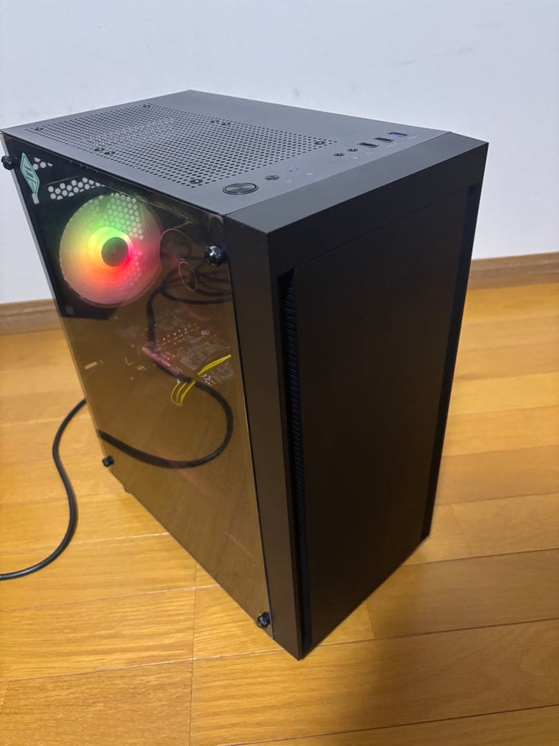ふわっと光る自作ゲーミングPC！新品ケース、新品SSDで快適！