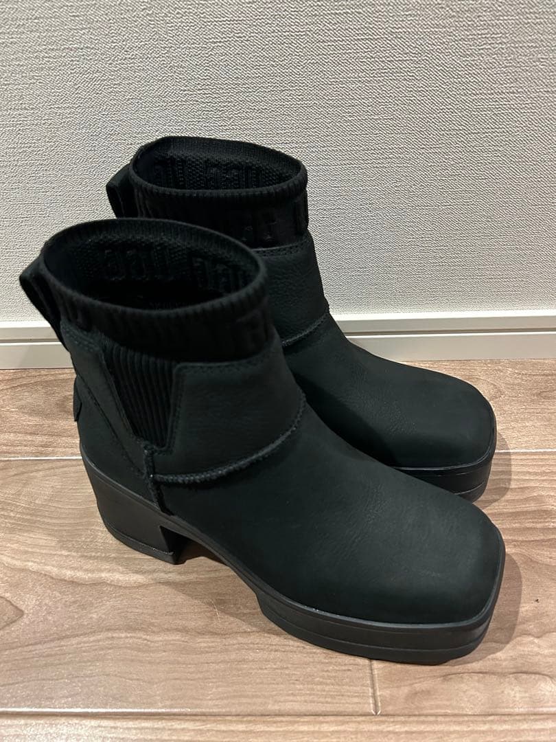 UGG☆MOXY CHELSEA ブーツ　25cm 8