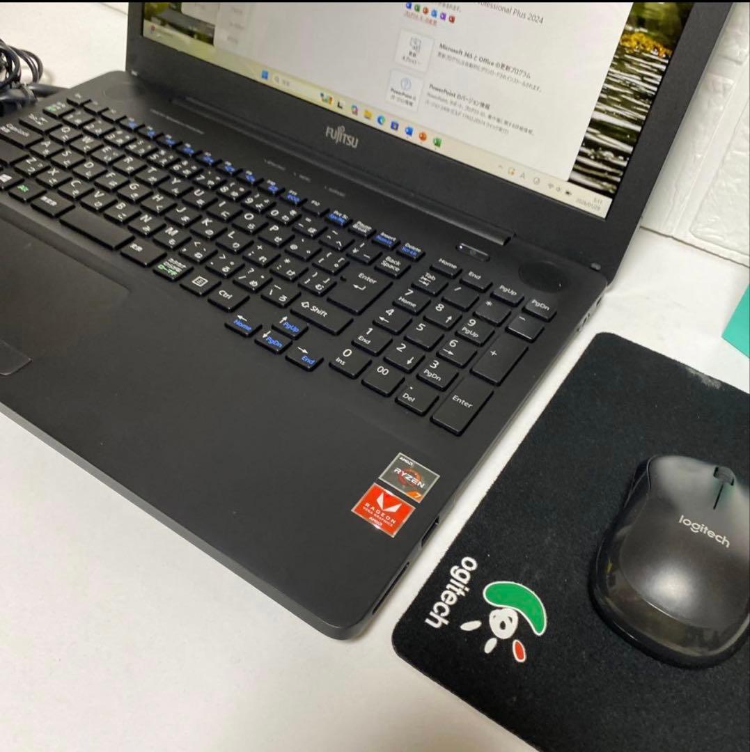 Windows11 オフィス付きRYZEN7 SSD256GB 富士通ノートPC