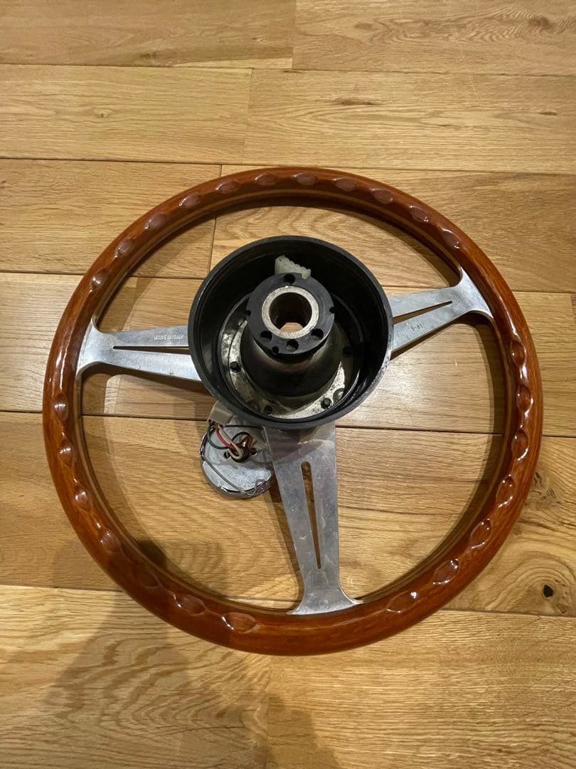 ナルディ　NARDI Torino CLASSIC 36cm