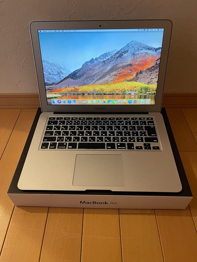 MacBook Air シルバー 充電器付き美品　ジャンク