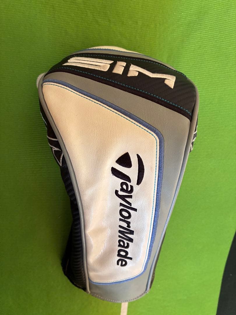 TaylorMade SIM MAX-D ドライバー 10.5 ヘッドカバー付き