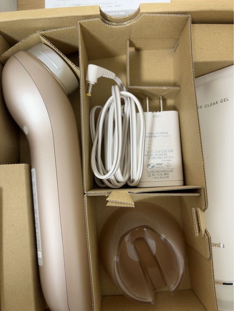 【新品】Panasonic EH-SR74 美顔器 ゴールド