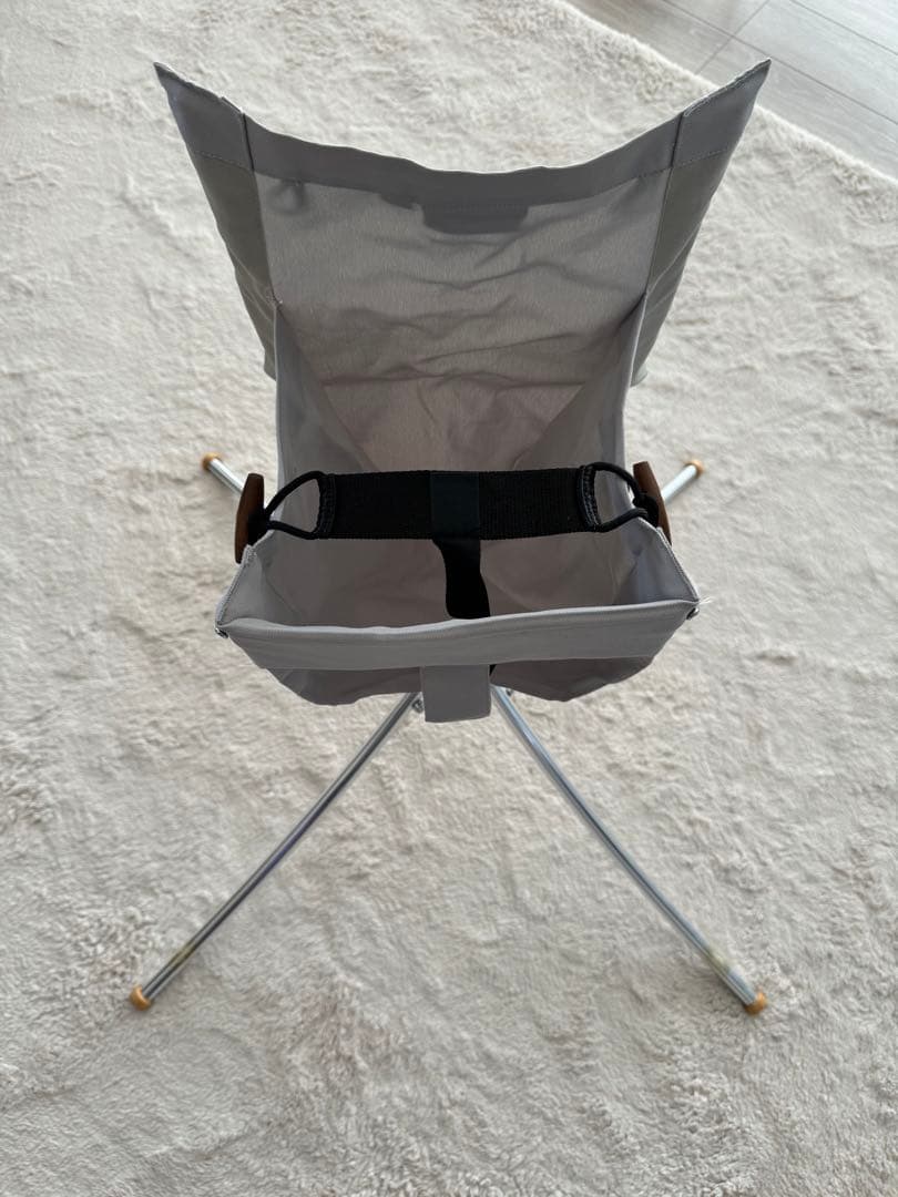 a　Vaggaro ベビーチェア ベージュ 収納バッグ付き