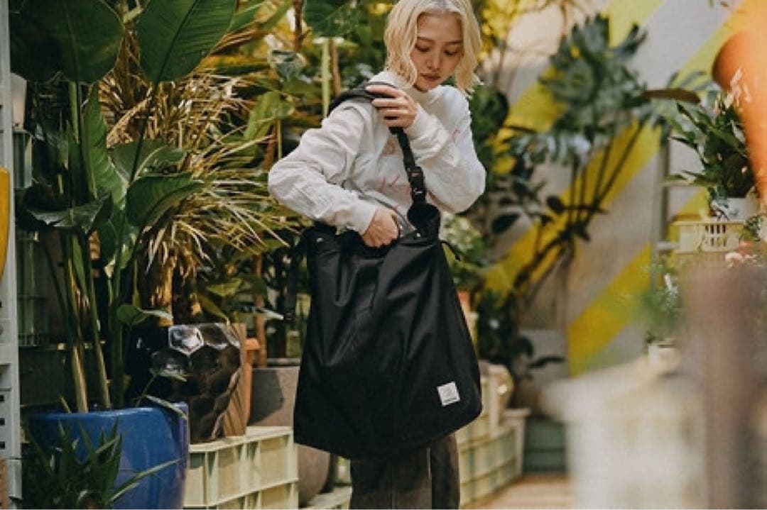 BRIEFING SOLSO メッセンジャーバッグ