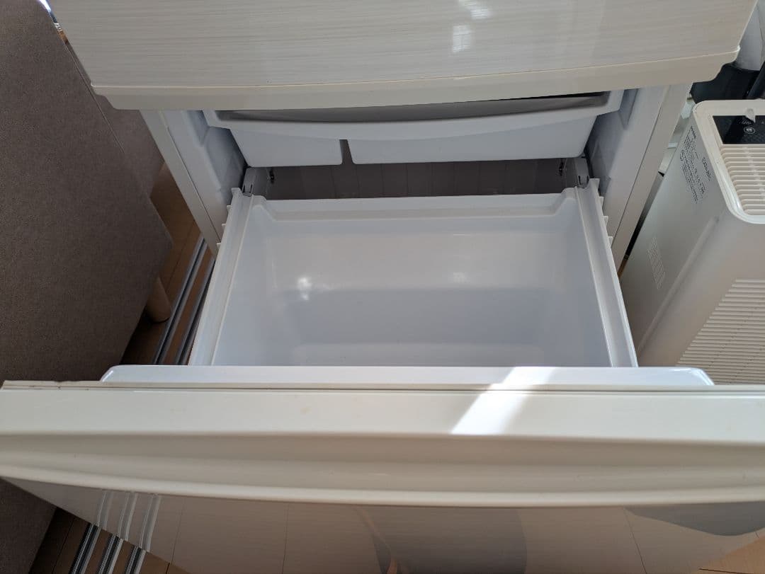 SHARP ホワイト冷蔵庫 上冷蔵下冷凍