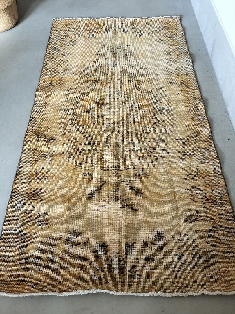 大きめ/シャビーイエローのオーバーダイヴィンテージラグ石田ゆり子さんNo.672