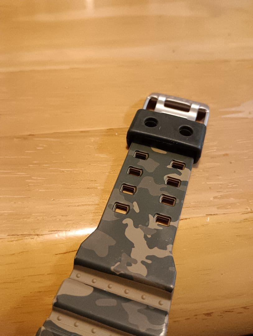 ヒロ　G-SHOCK 電池新品 GA-100CM 迷彩 Gショック