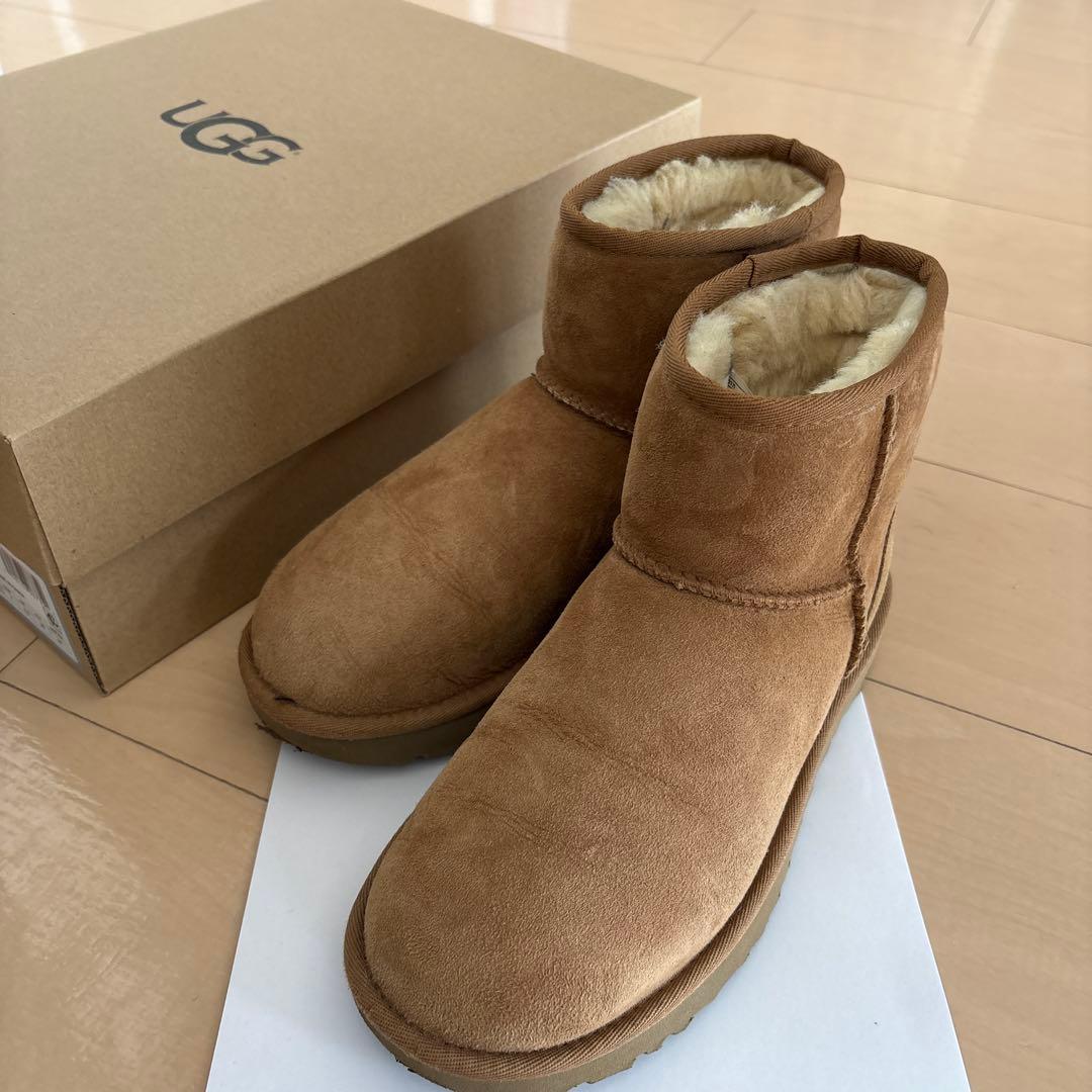 UGG アグ ムートンブーツ クラシックミニ 2 チェスナット 24cm