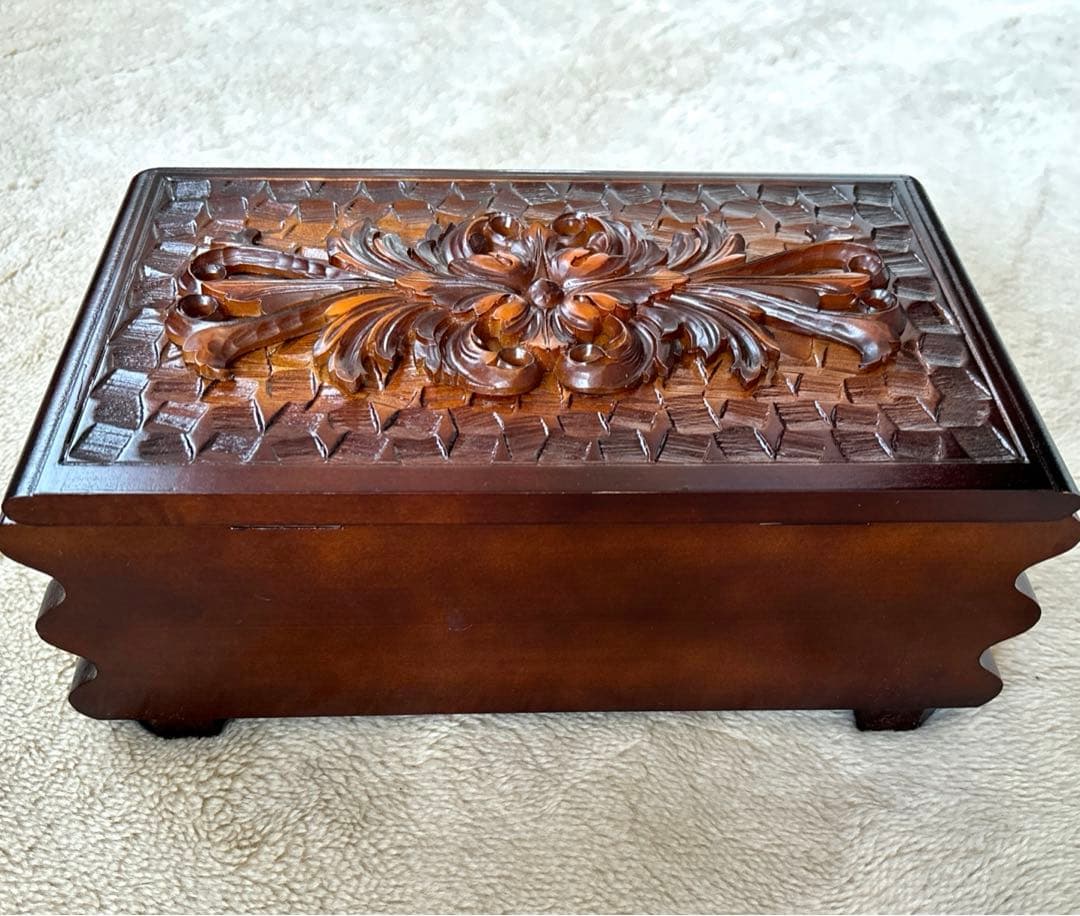 【新品未使用・ヴィンテージ】Sankyo オルゴール ジュエリーボックス　箱付き