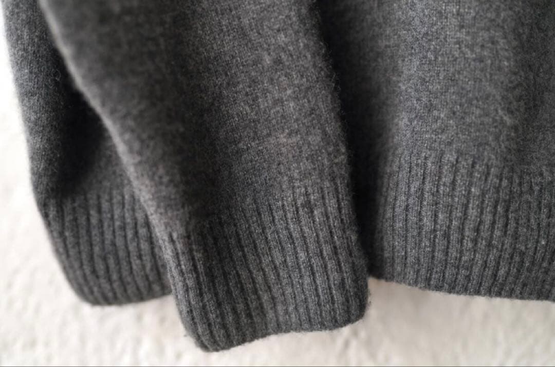 Q Retailor カシミヤクルーネックニットセーター グレー イタリア製