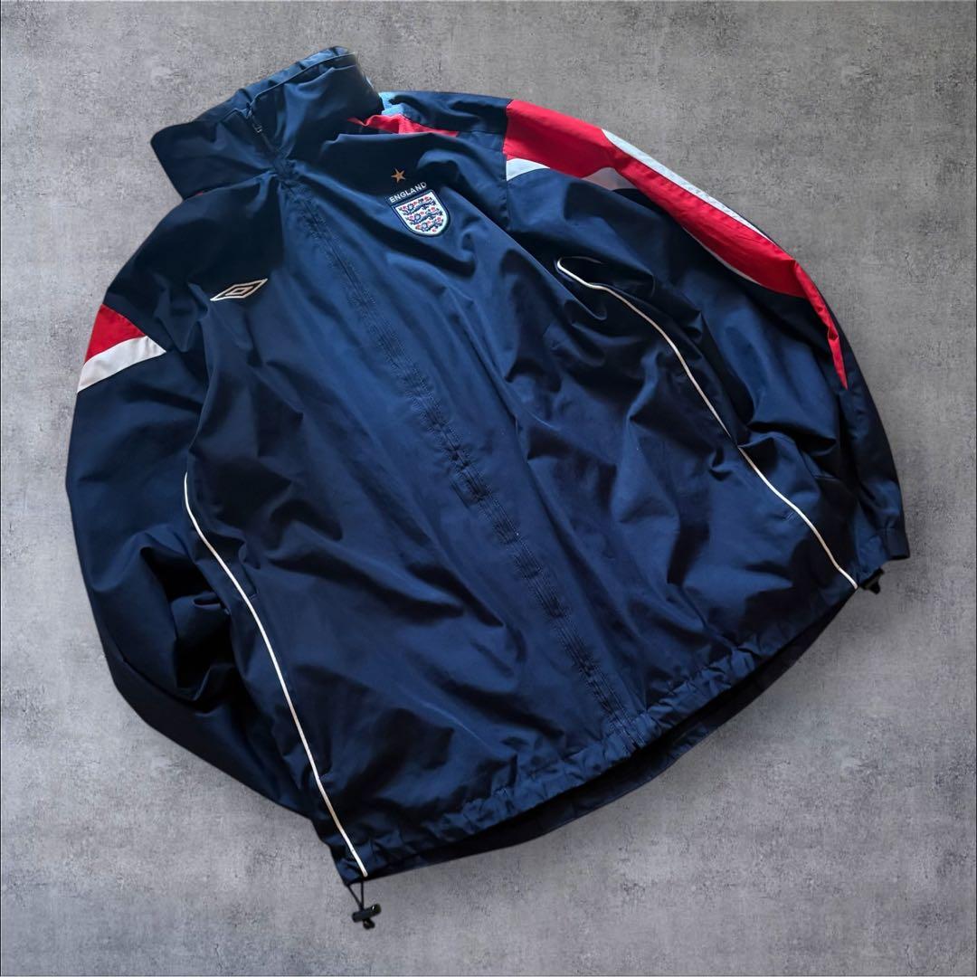 【O22】UMBRO×イングランド代表刺繍ナイロンジャケットLネイビー×赤×白