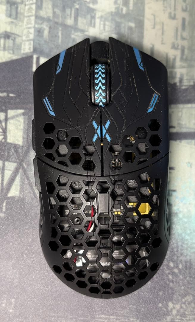 Finalmouse Ultralight X Phantom Lion (Ｍ)