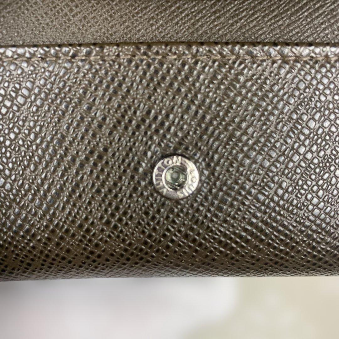 ルイヴィトン タイガ ポルト モネ セルゲイ 小銭入れ