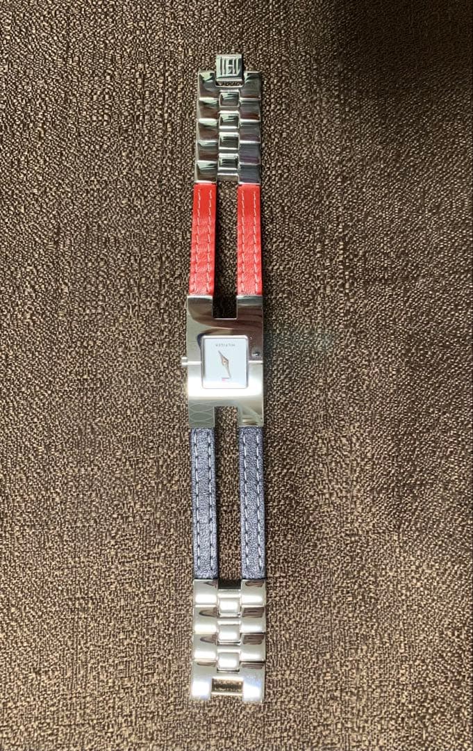 未使用　  腕時計 シルバー/レッド/ネイビー