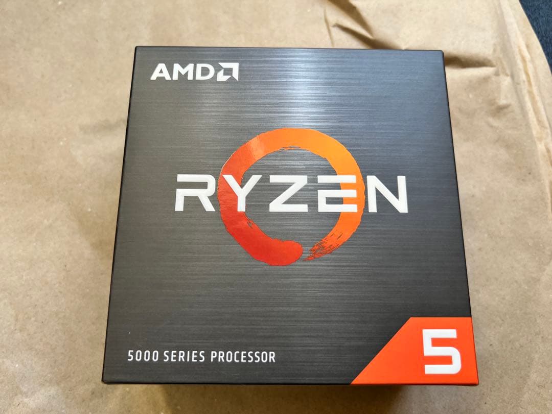 AMD Ryzen 5 5600X（箱・純正クーラー付き）