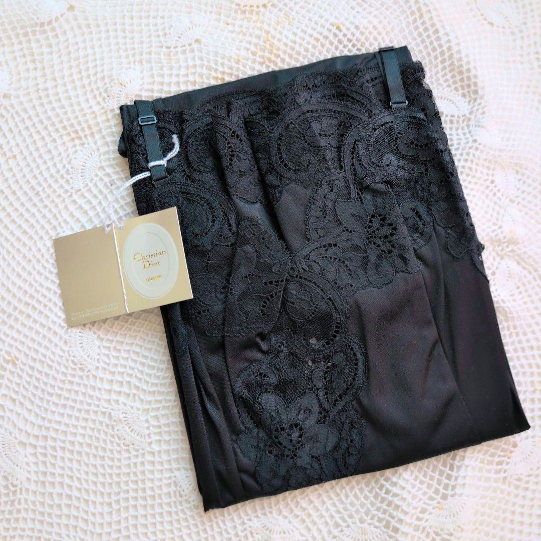【Christian Dior】新品ランジェリー　黒レーススリップ　キャミ