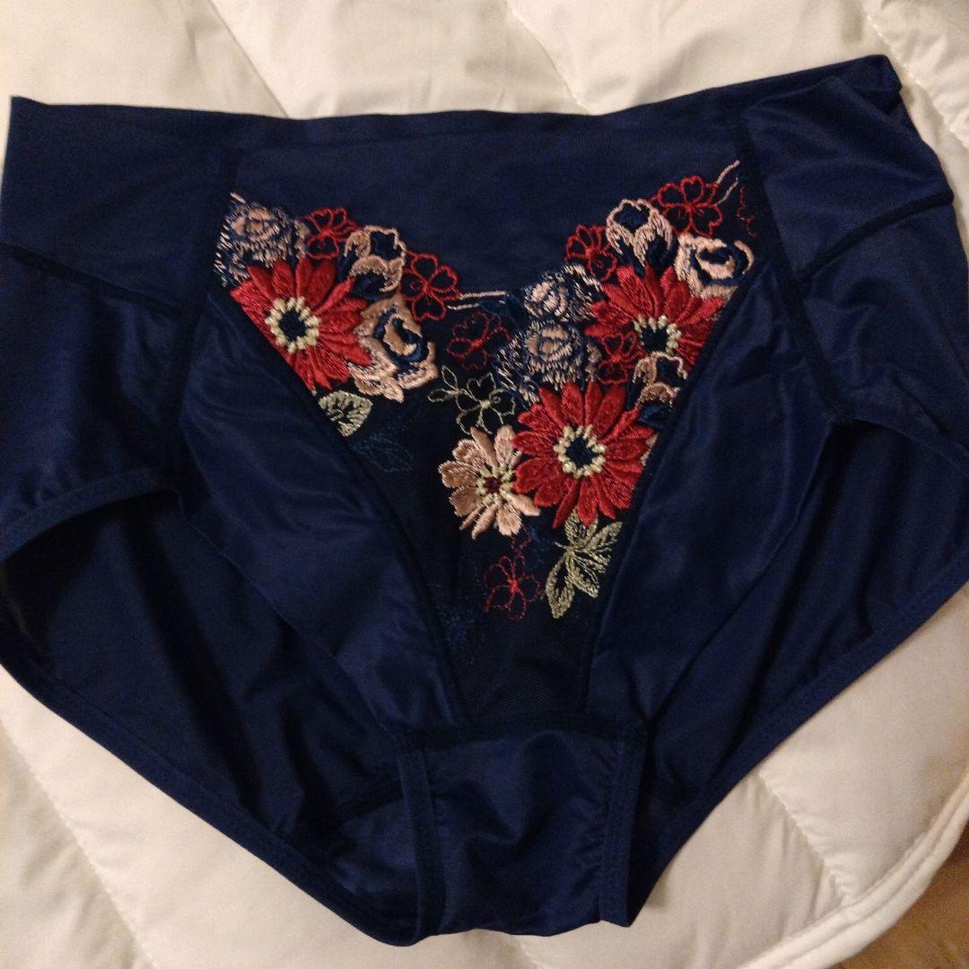 マルコ　モンマリエシェリル　L 3点