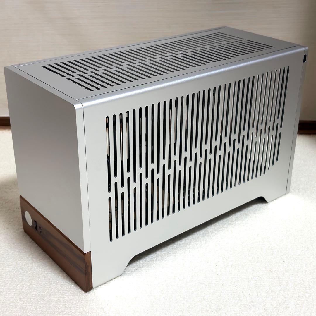 Fractal Design Terra シルバー