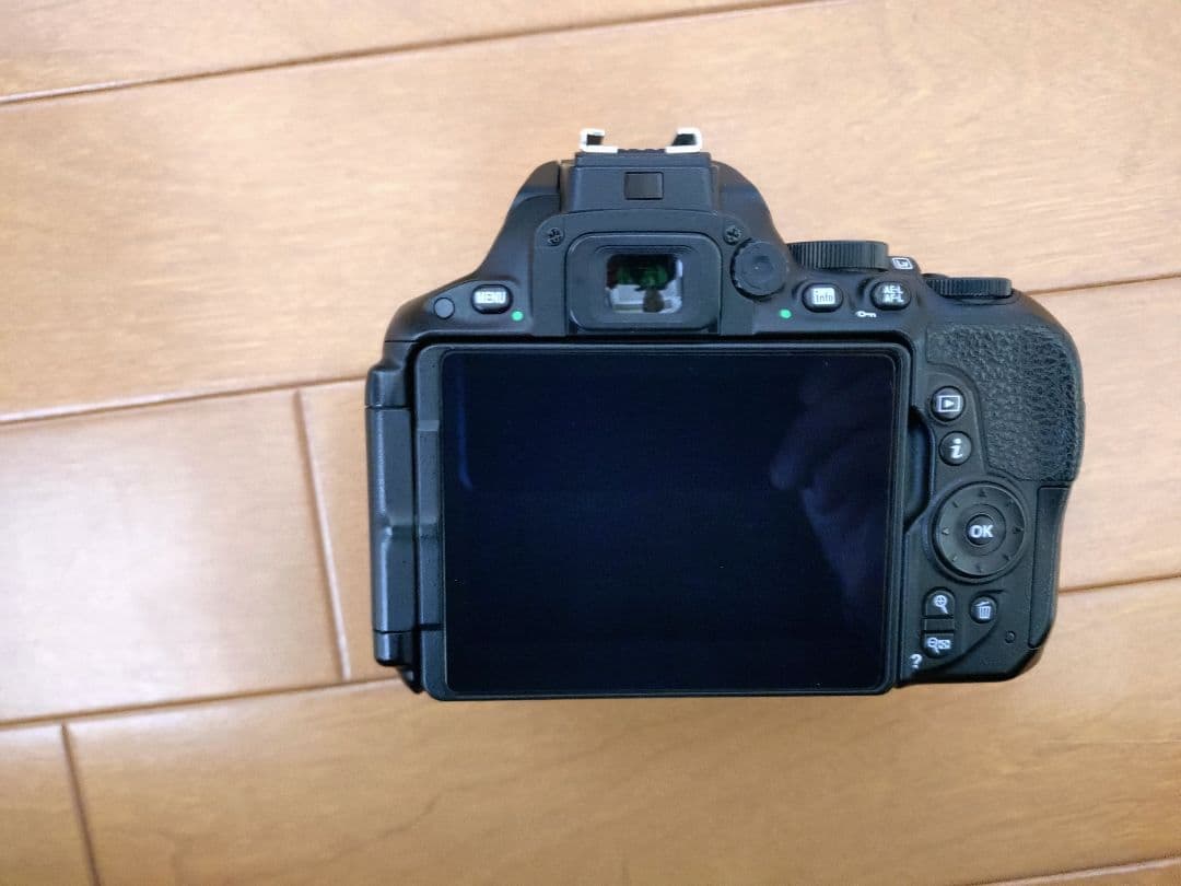 【ジャンク】Nikon D5500 デジタル一眼レフカメラ ボディ 付属品あり